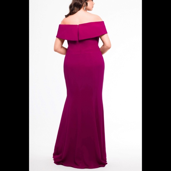 Gorgeous Magenta Off the Shoulder Evening Gown - Picture 5 of 7